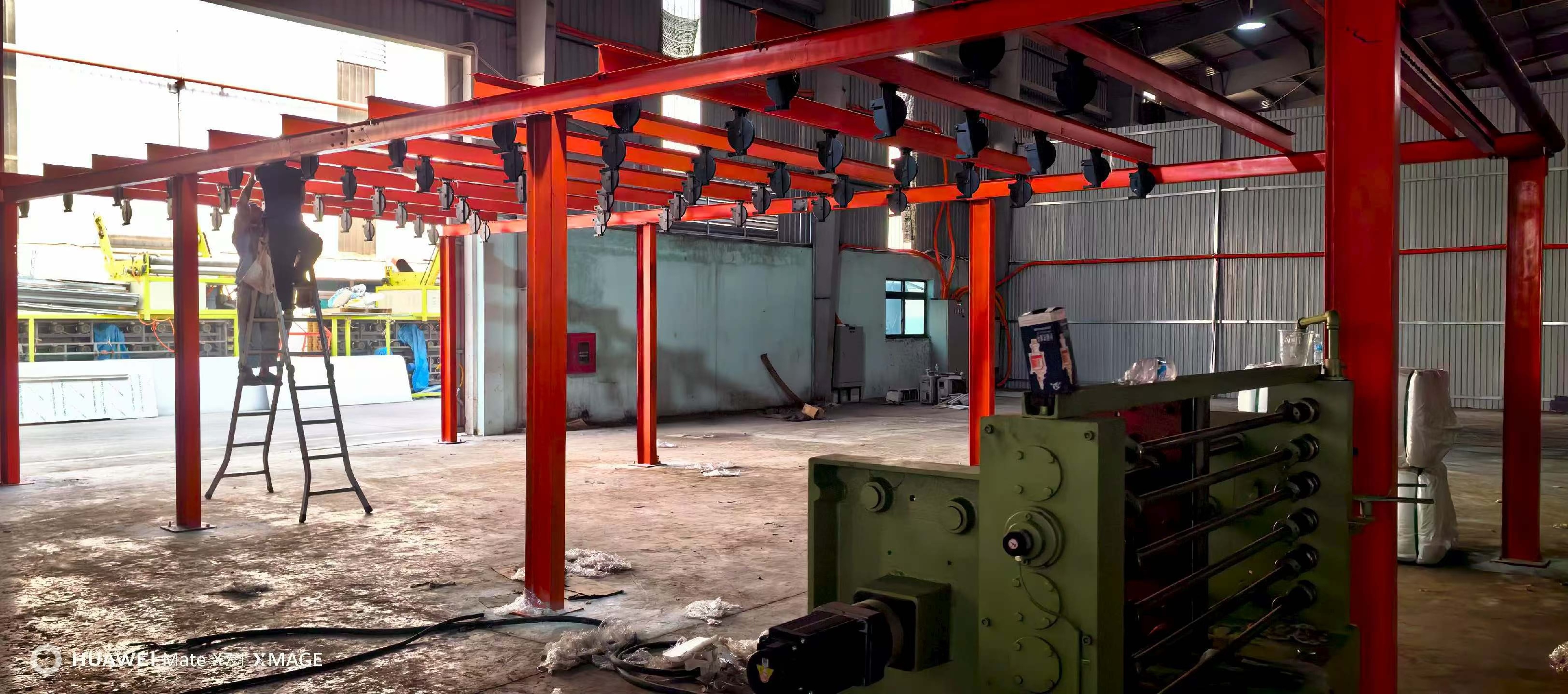 Últimos blogs da empresa sobre Rack de alta eficiência para máquina de gavião CNC. Melhora a estabilidade e reduz as quebras de fios.