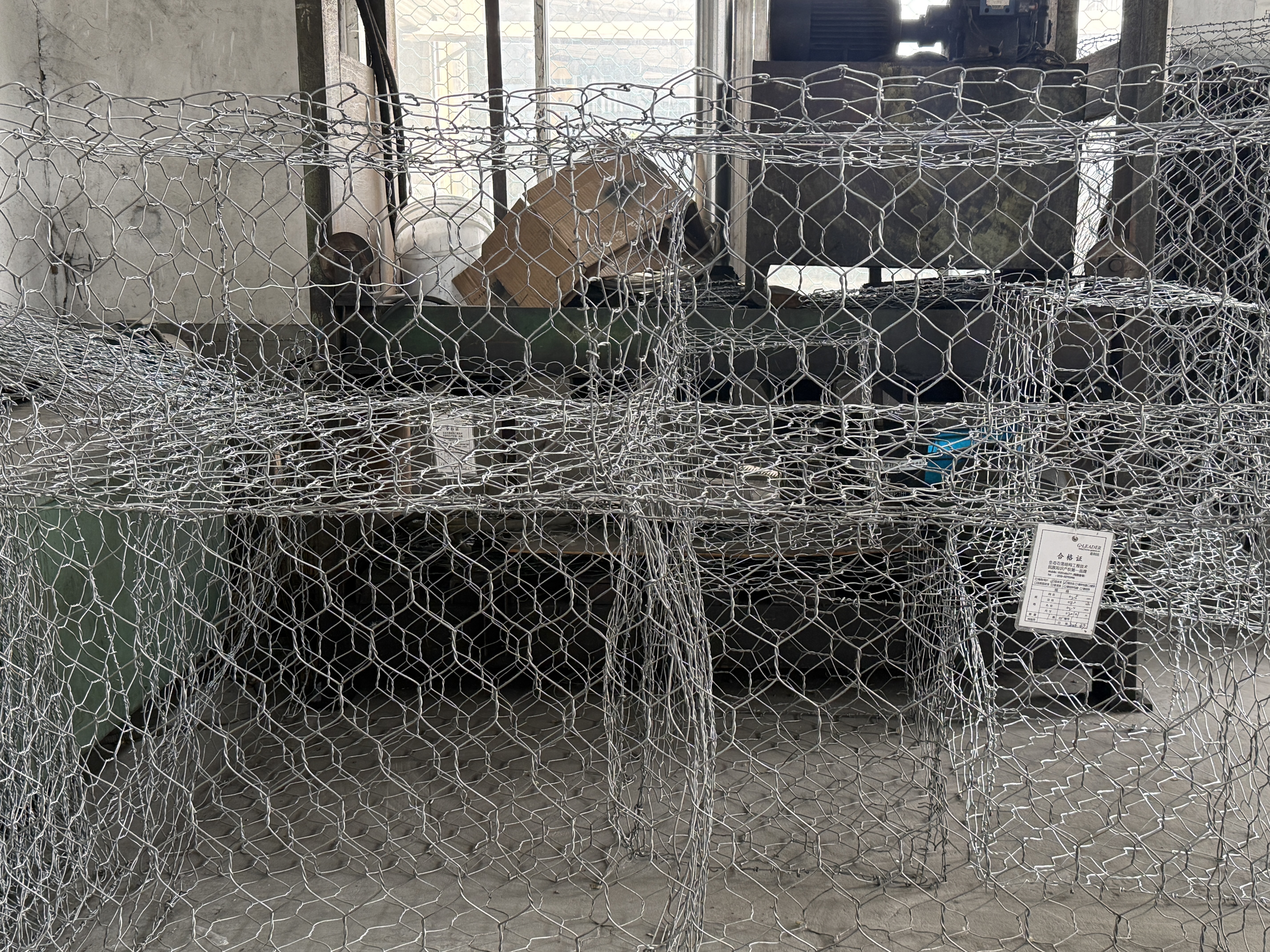 Últimos blogs da empresa sobre Revolutionizing Gabion Mesh Production: Modern CNC Machines Deliver Unmatched Stability and Efficiency