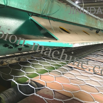comprar Resistência à tração 350-550N/Mm2 Máquina Gabion 2,0 mm-4,0 mm de fio de aço galvanizado fabricação em linha