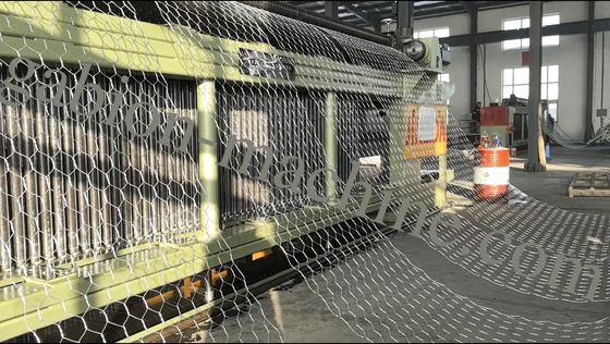 comprar Máquina de Malha Hexagonal de Torção Dupla com Tensão 220/380V, Largura de Tecelagem 5300mm e Dimensões 7200x1530x2560mm fabricação em linha