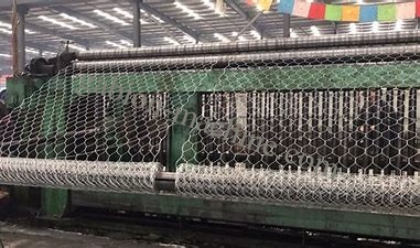 comprar Cruz galvanizada mergulhada quente da máquina 80x100 Mesh With 3 da caixa de Gabion fabricação em linha